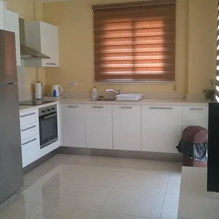Rezial شقة لارنكا