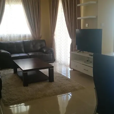 Rezial شقة لارنكا