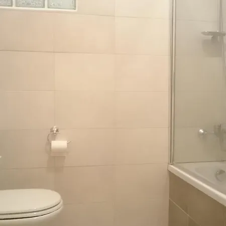 Rezial شقة لارنكا