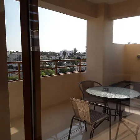 Rezial * لارنكا