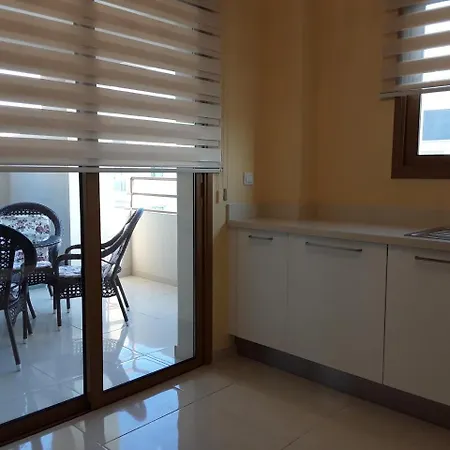 Rezial * Larnaca